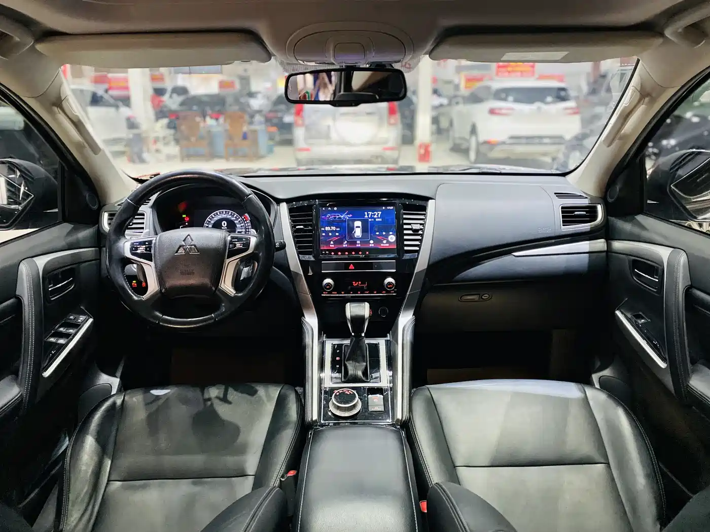 Mitsubishi Pajero Sport (Import) 2020 3.0L Luxury Edition фото 4