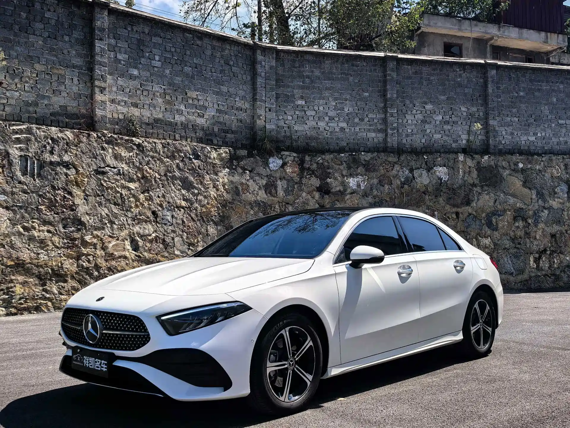 Фото 1 - Mercedes-Benz A-Class