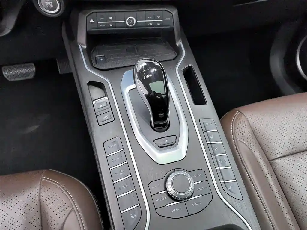 WEI PAI WEI BRAND VV6