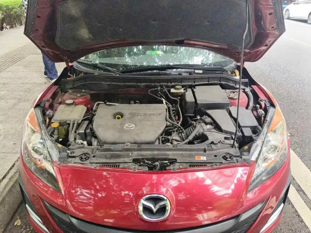 Mazda Mazda3 (Import) 2010 2010 Hatchback 2.0 Automatic Luxury
