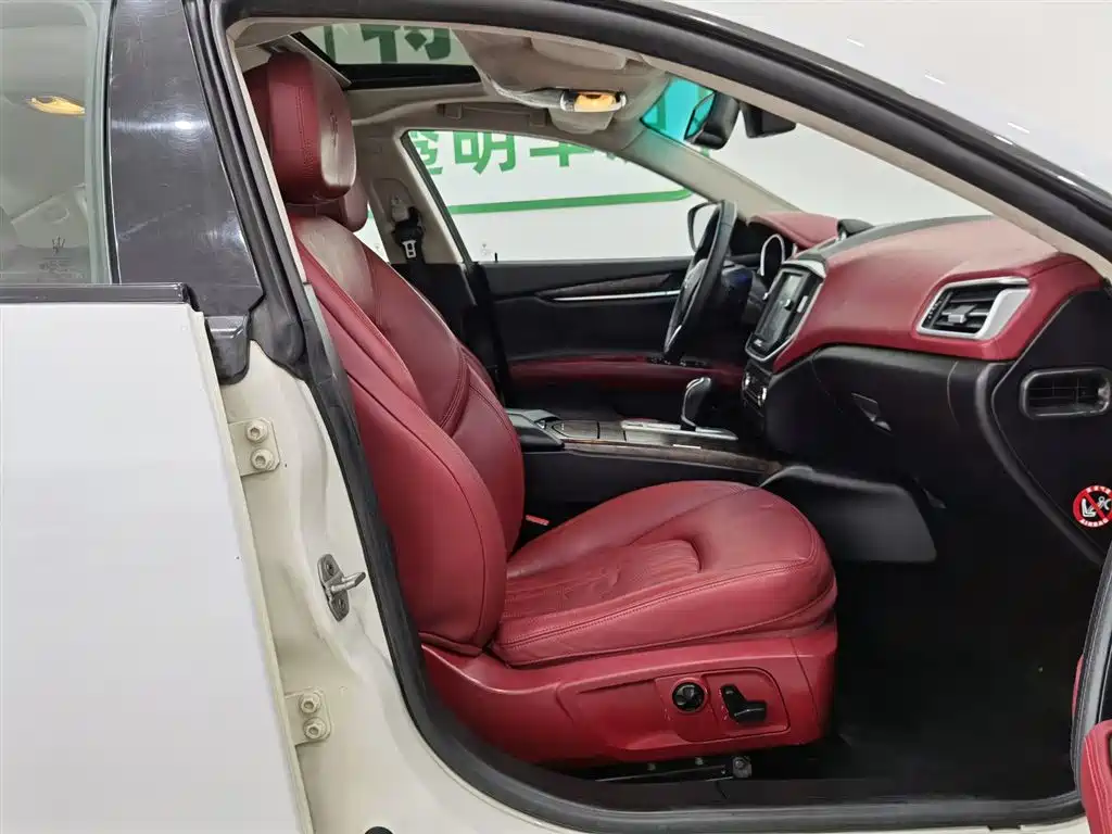Maserati Ghibli 2014 3.0T Standard фото 23