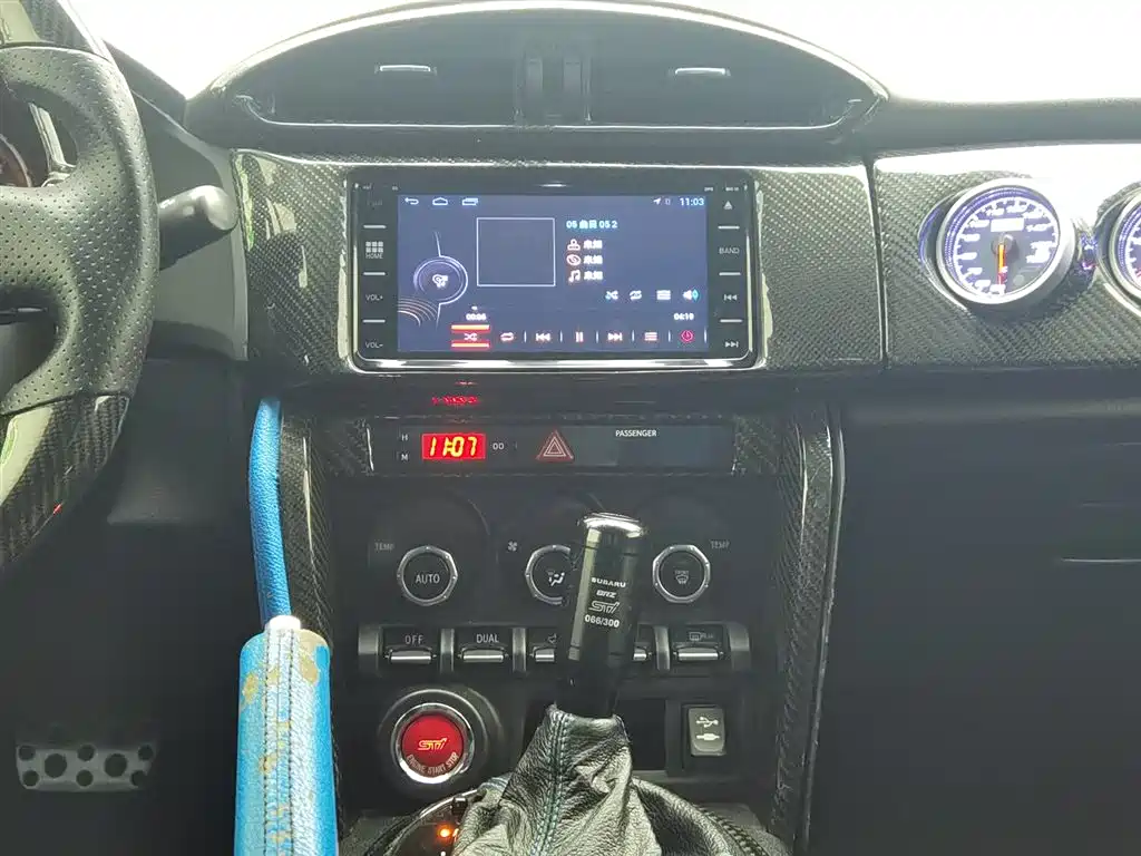 Subaru BRZ 2013 2.0i Automatic Luxury фото 12