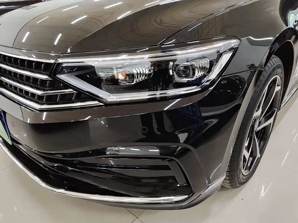 Volkswagen Magotan 2025 2026 Model 30 Million Special Selection 380TSI DSG Luxury