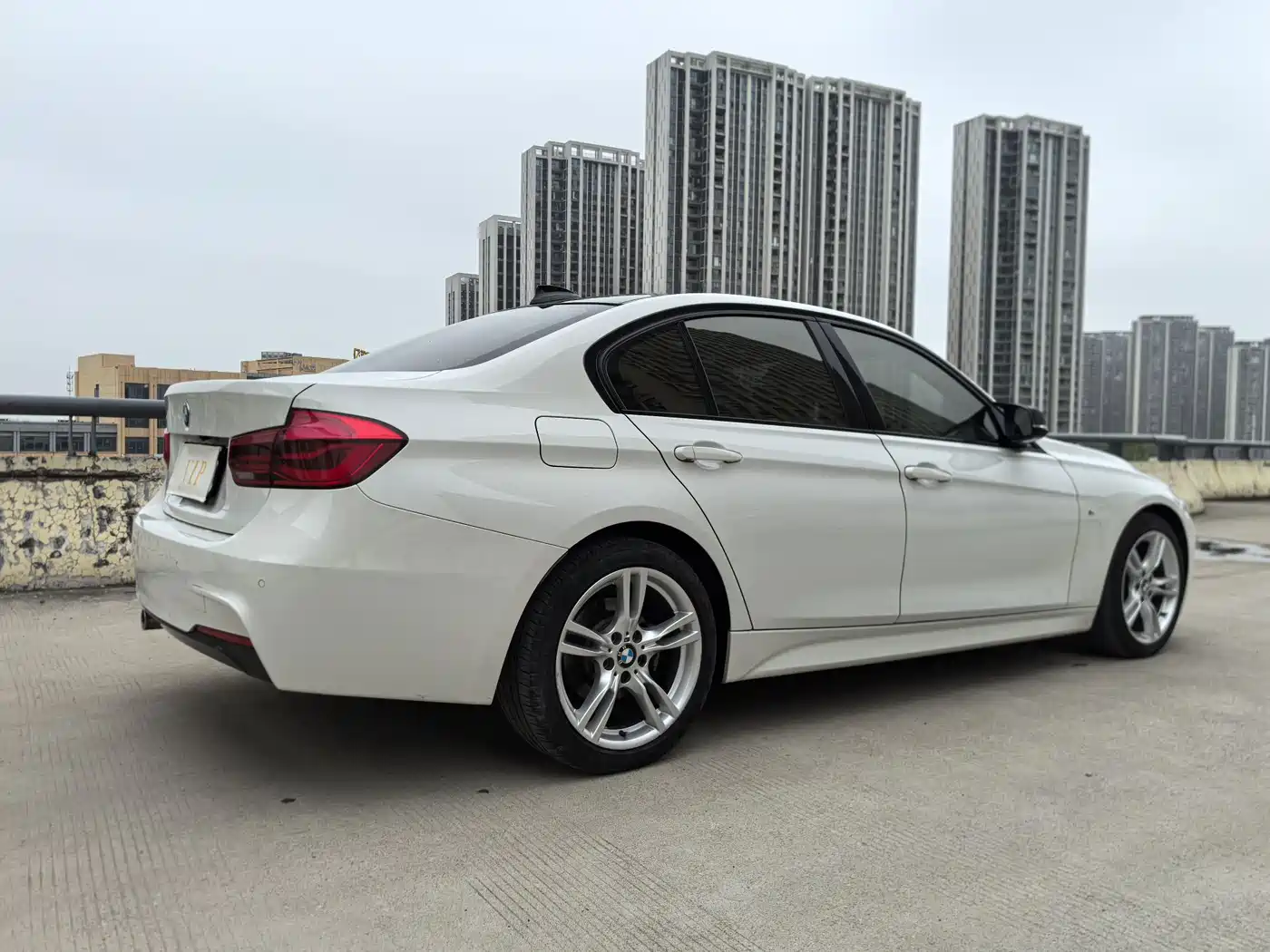 BMW 3 Series 2018 320i M Sport Package фото 41