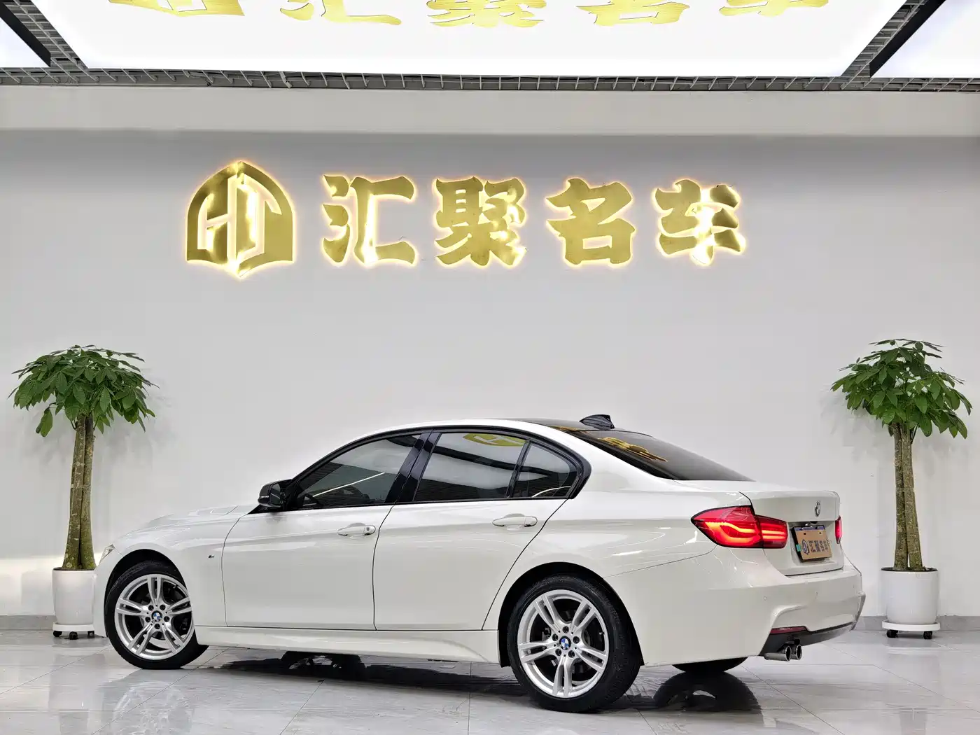 BMW 3 Series 2018 320i M Sport Package фото 9