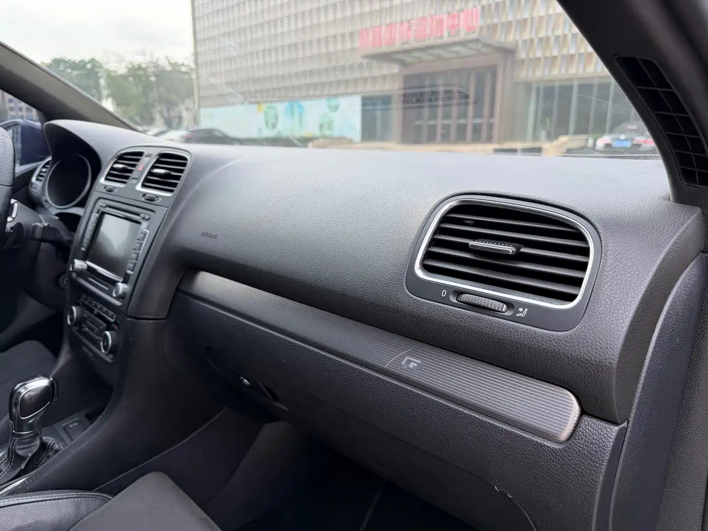 Volkswagen Golf (Import) 2011 2.0TSI R фото 20