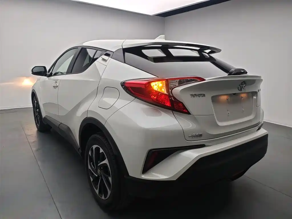 Toyota IZOA 2018 2.0L Yichi Edition China V фото 5