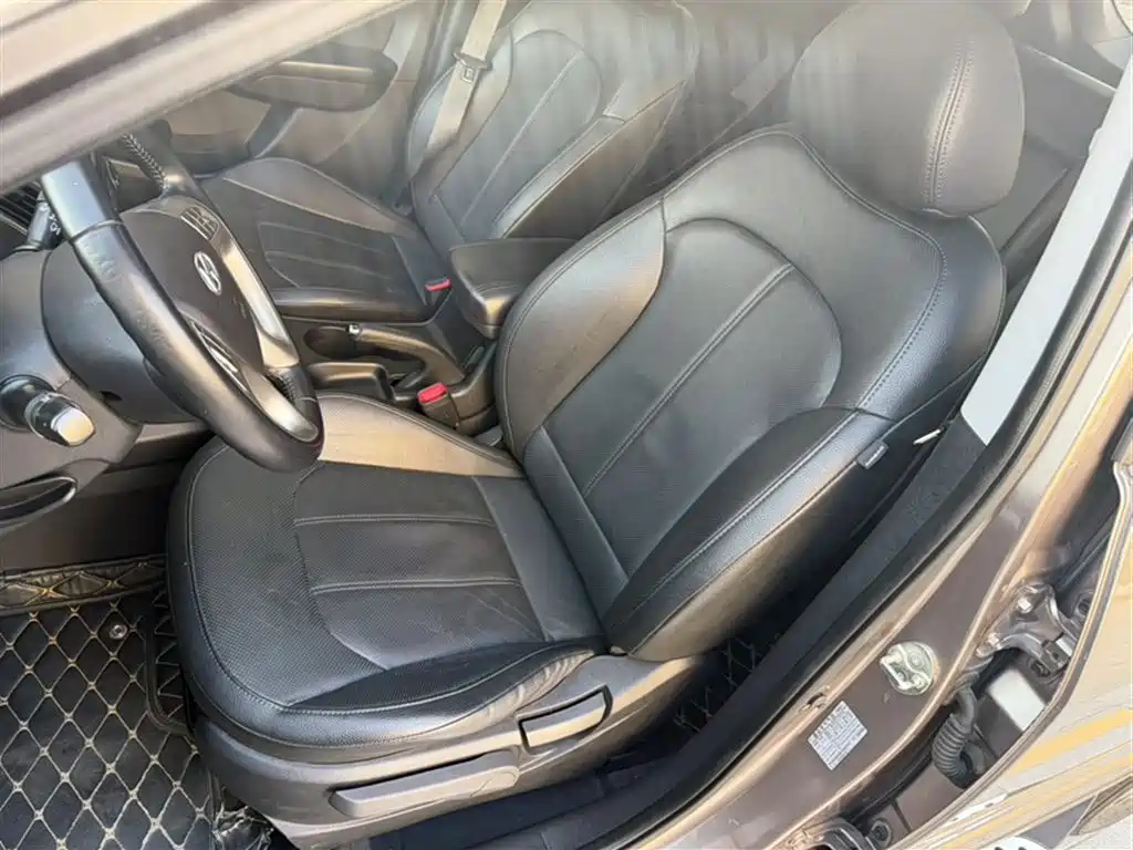 Hyundai Beijing Hyundai ix35 2015 2.0L Automatic 2WD Smart China V фото 16