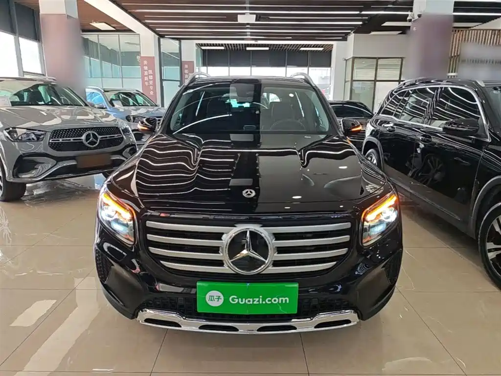MERCEDES-BENZ GLB