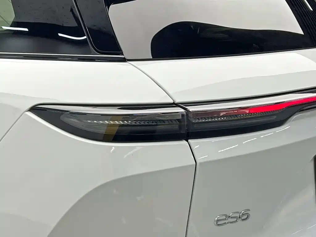 Фото 10 - NIO ES6