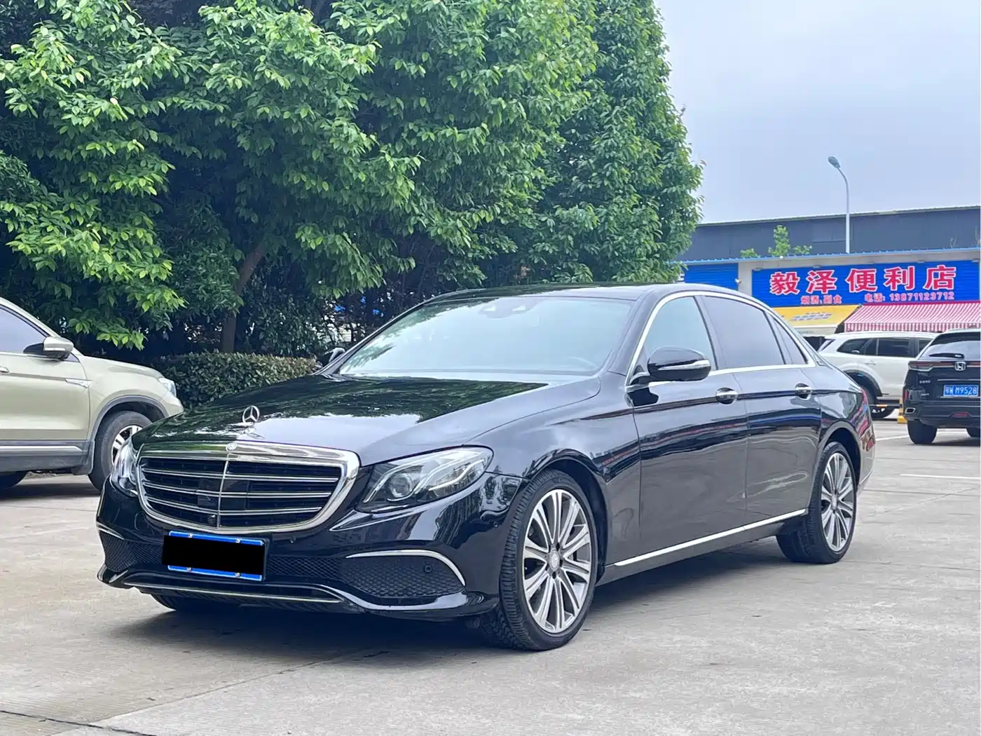 MERCEDES-BENZ E CLASS