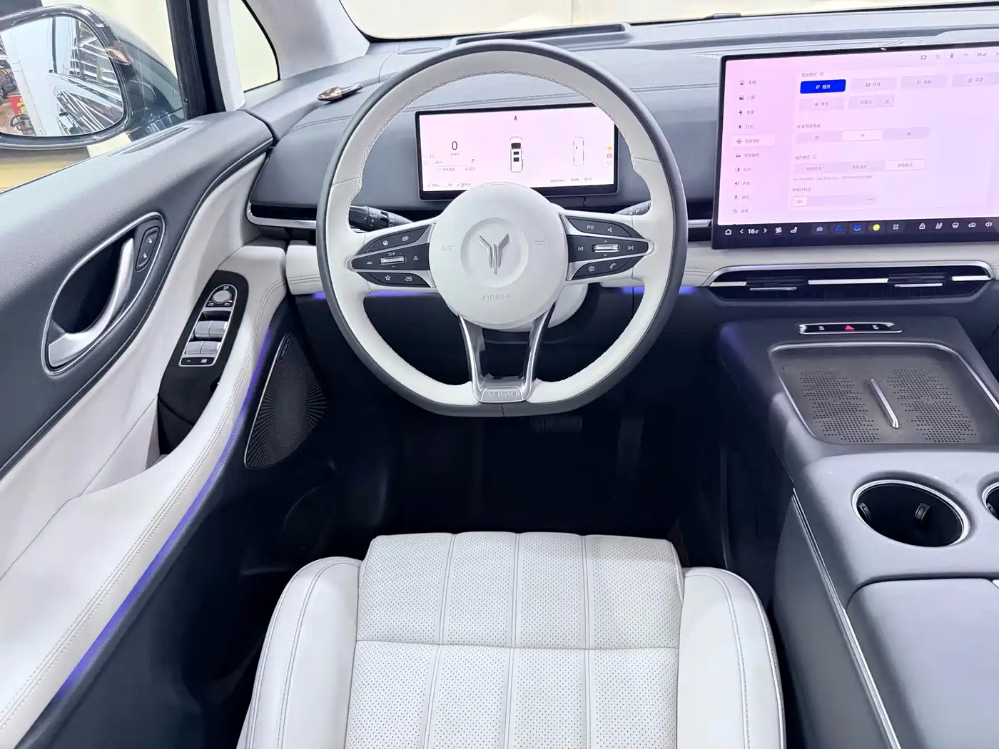 Voyah Auto Voyah Dreamer 2025 PHEV AWD Flagship Kunpeng Edition фото 9