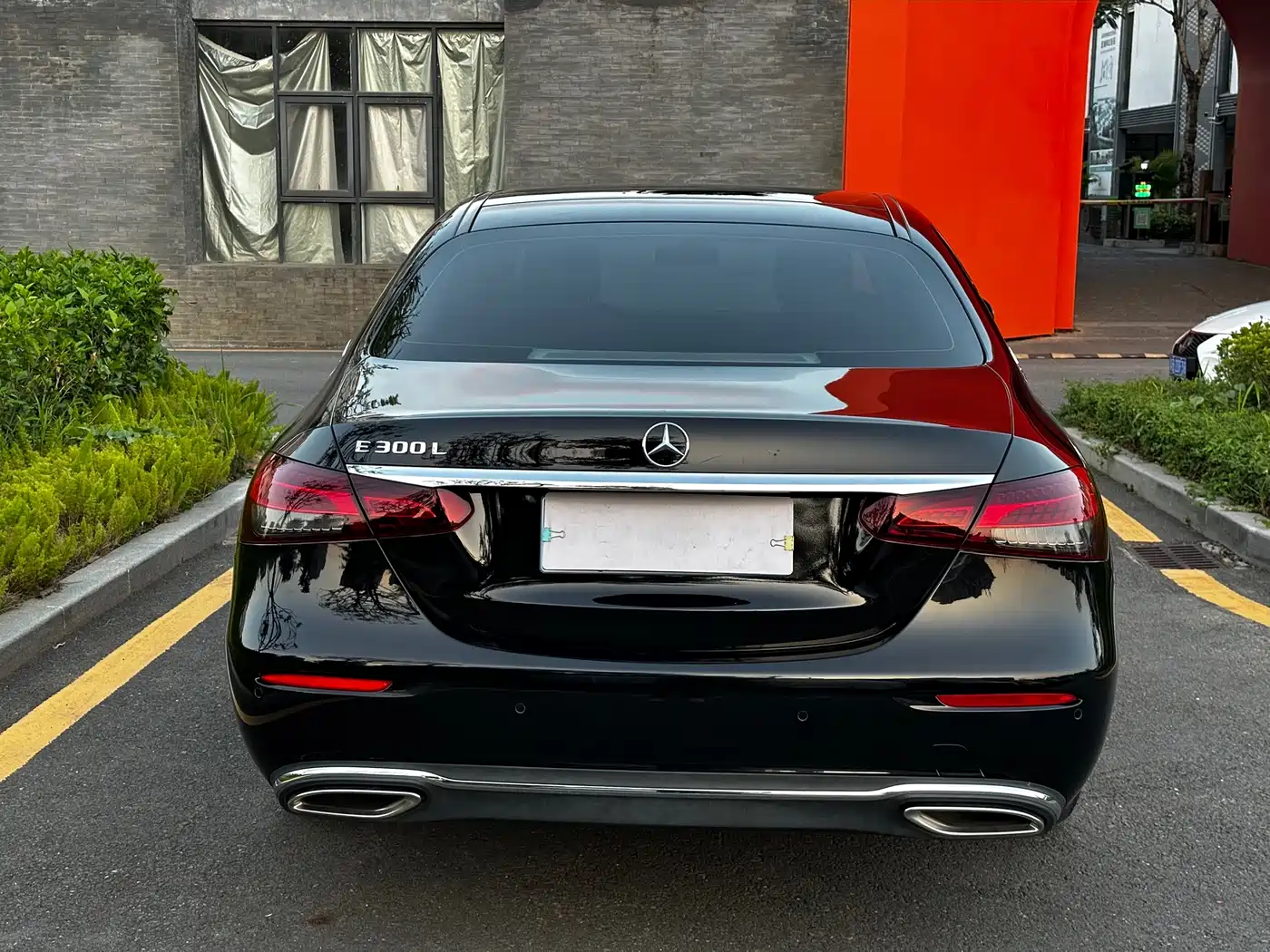 Mercedes-Benz E-Class 2023 E 300 L Fashion фото 5