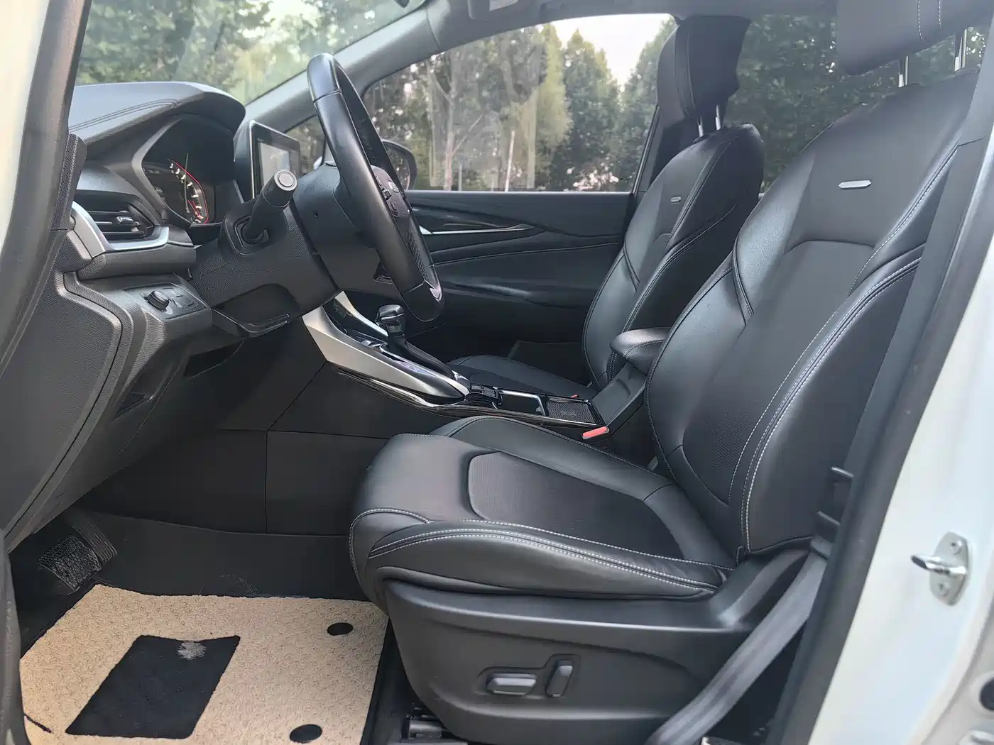 Maxus Maxus G50 2019 2019 1.5T Automatic Luxury Edition China VI