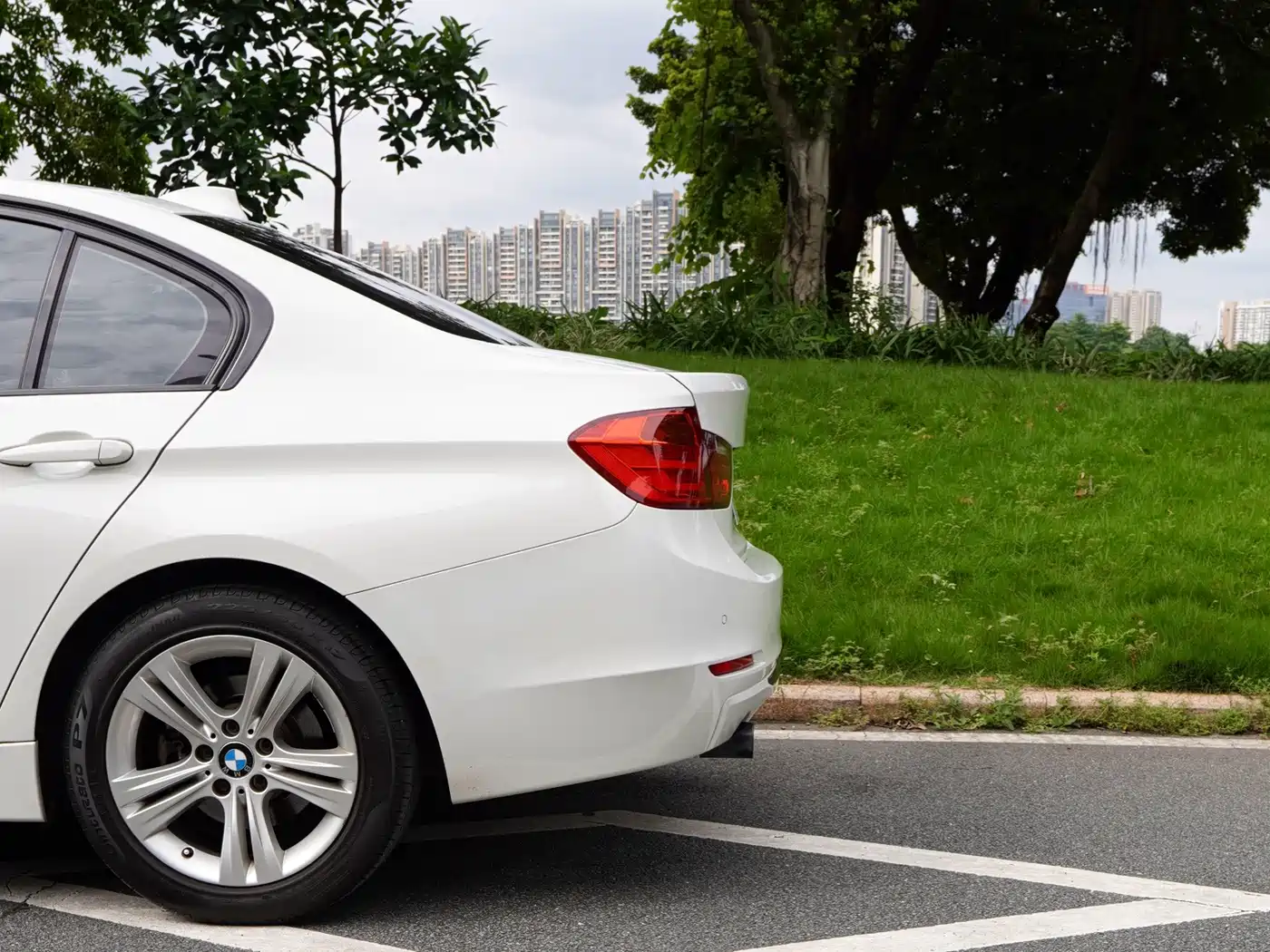 Photo 25 - BMW 3 Series