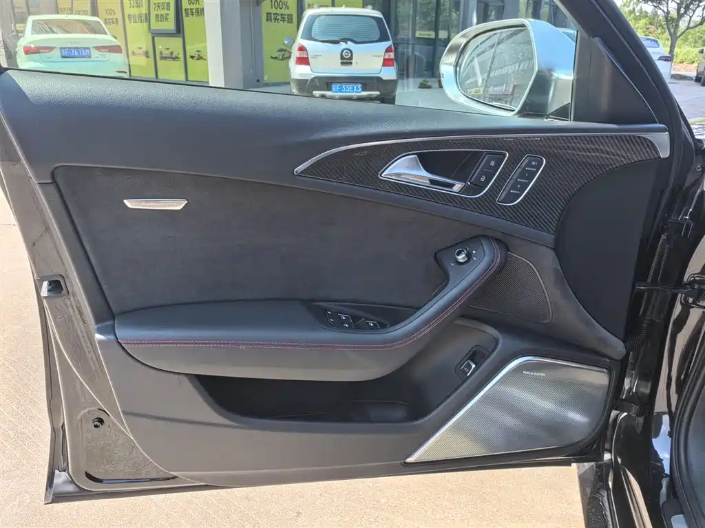 Audi RS 6 2016 RS 6 4.0T Avant фото 5