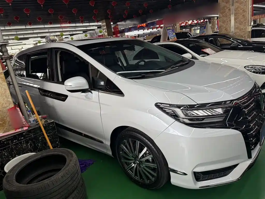 Honda Elysion 2024 2024 2.0L e:HEV Luxury Edition