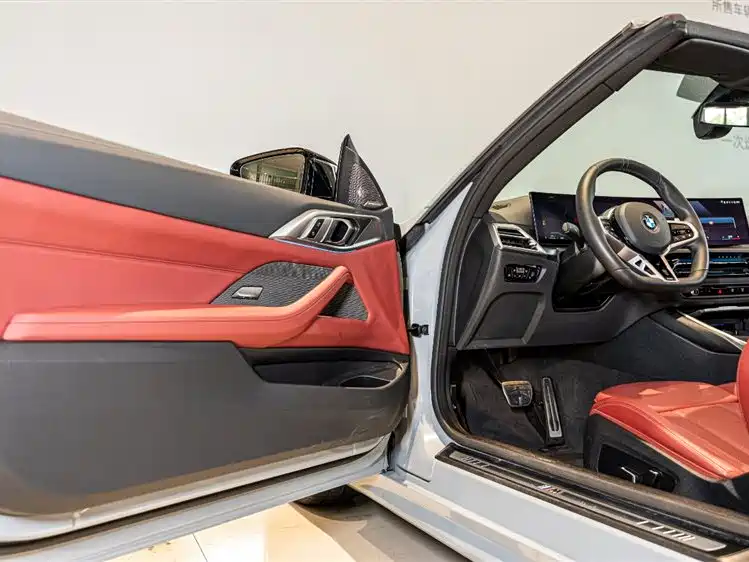 BMW 4 Series 2024 430i Convertible M Sport Shadow Edition фото 7
