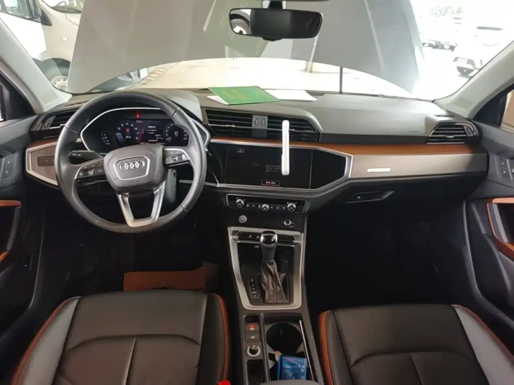 Фото 10 - Audi Q3
