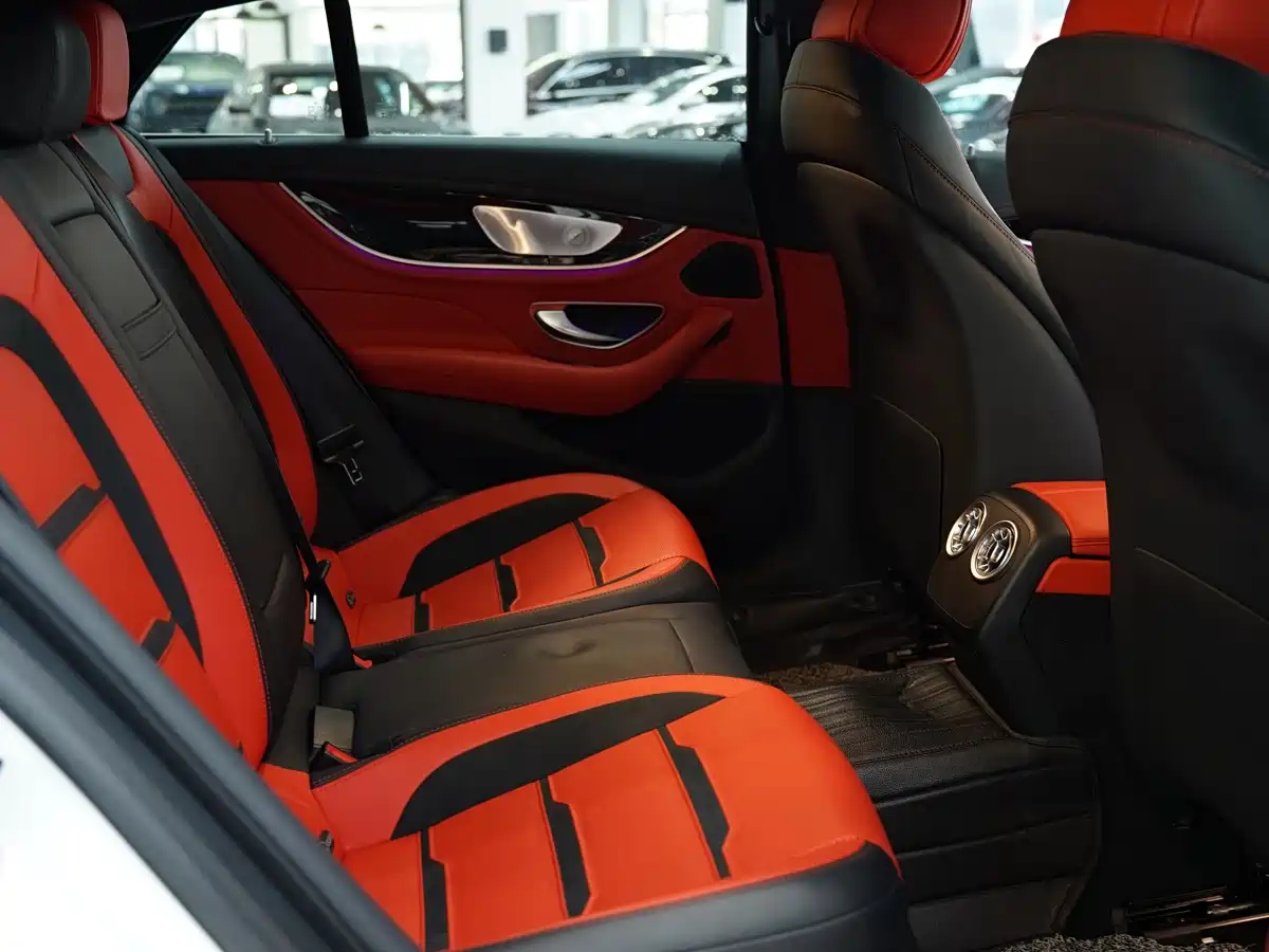 MERCEDES-BENZ AMG GT