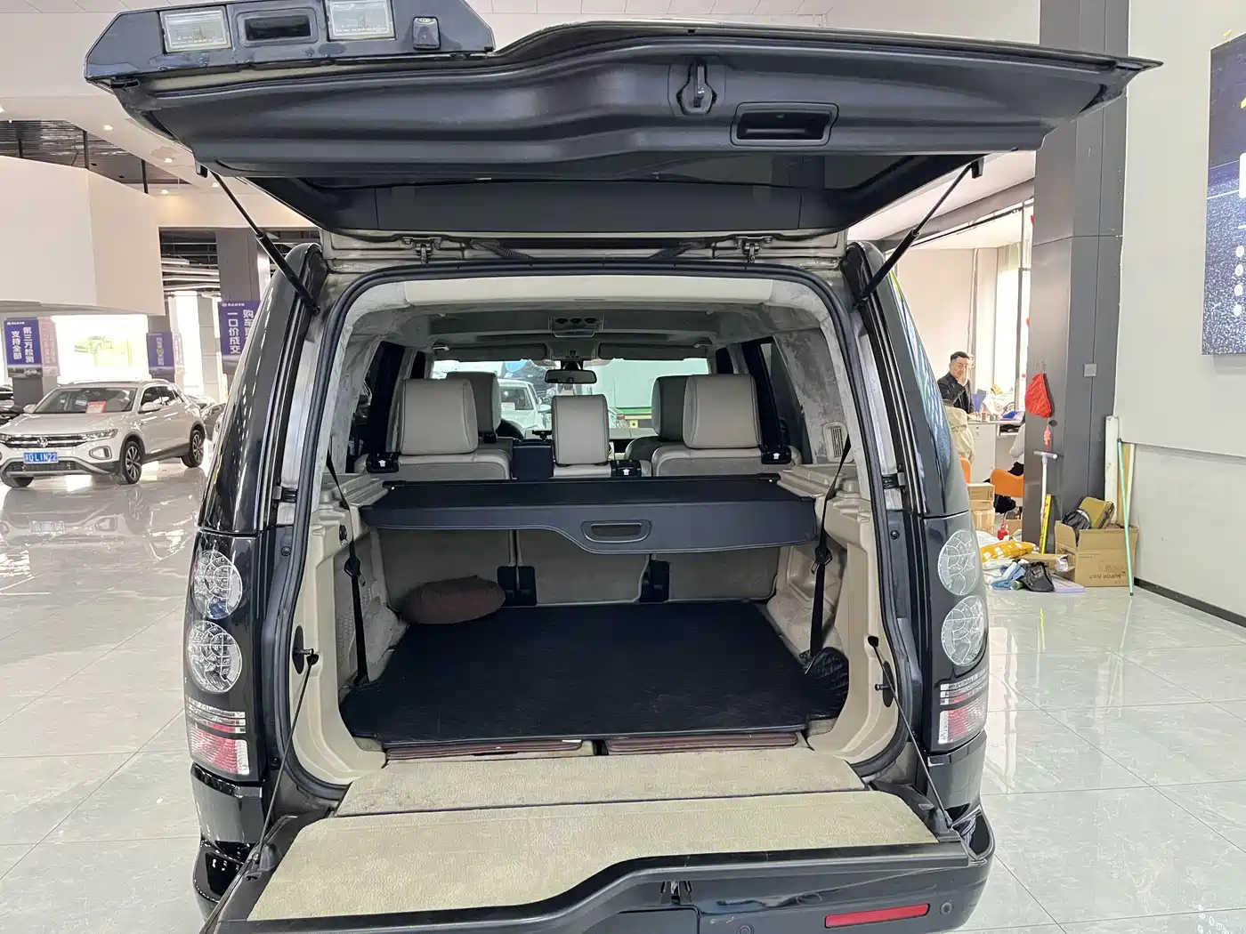 Land Rover Discovery 2012 3.0 SDV6 HSE Diesel фото 9