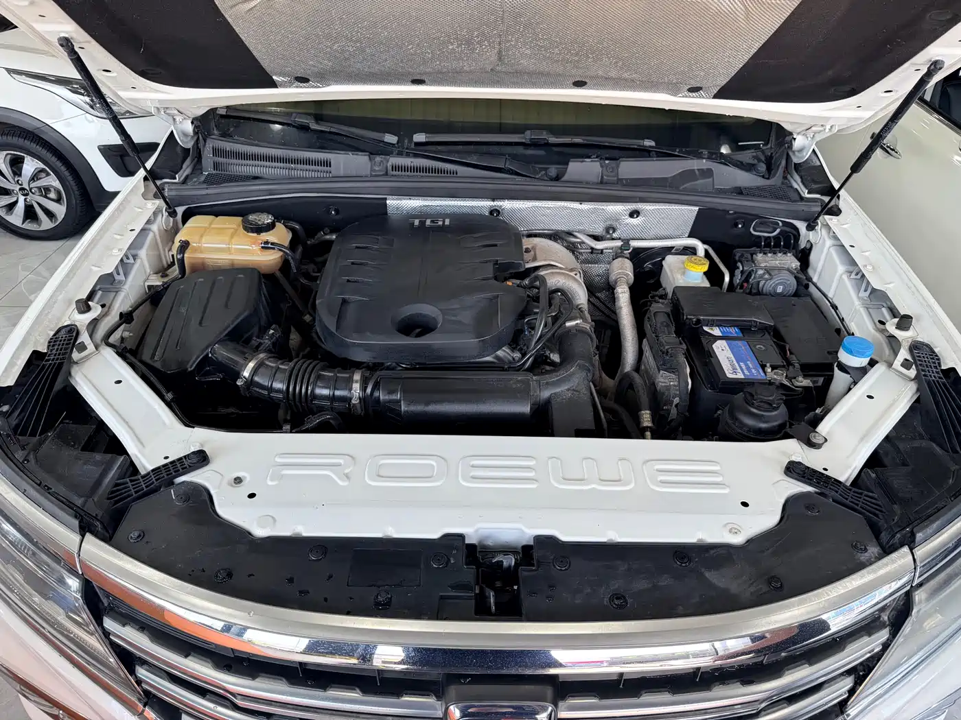 Roewe RX8 2023 2019 30T 2WD Flagship Edition