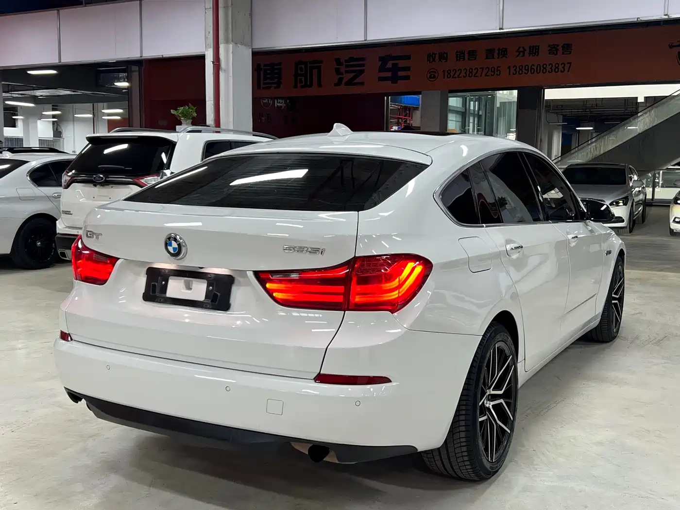 BMW 5 Series GT 2014 535i xDrive фото 6