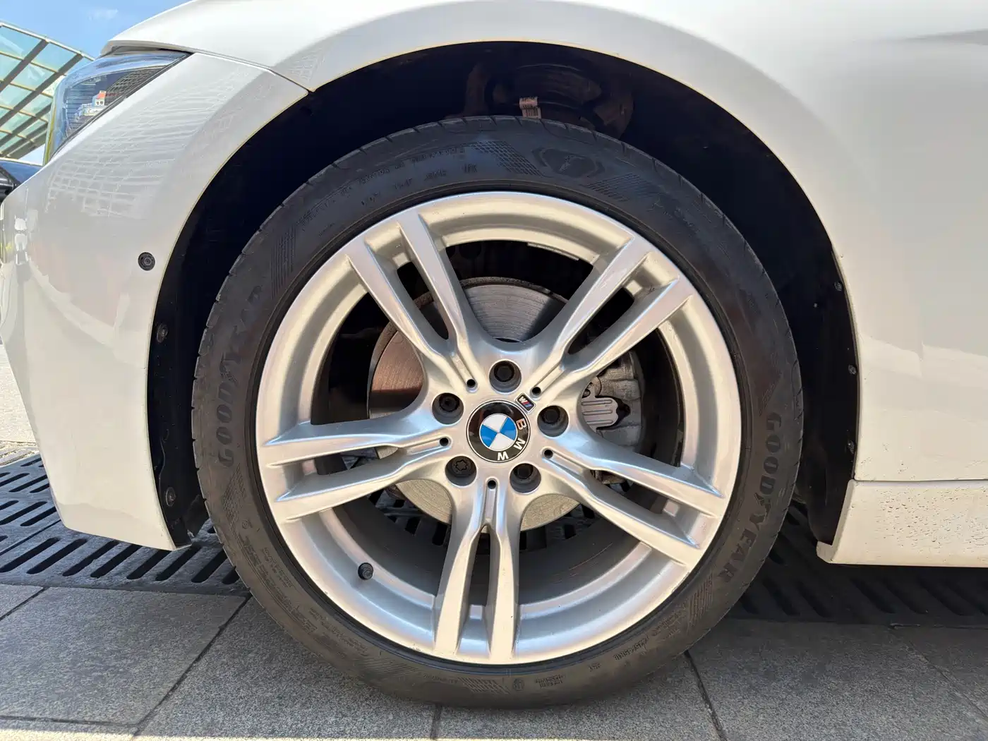 BMW 3 Series 2018 320Li Leading M Sport Package фото 10