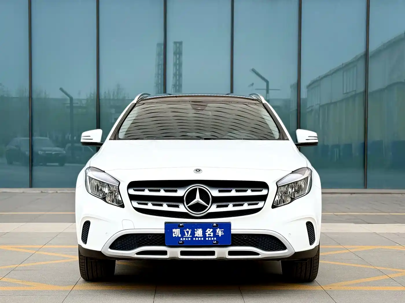 Mercedes-Benz GLA 2018 GLA 200 Dynamic фото 2