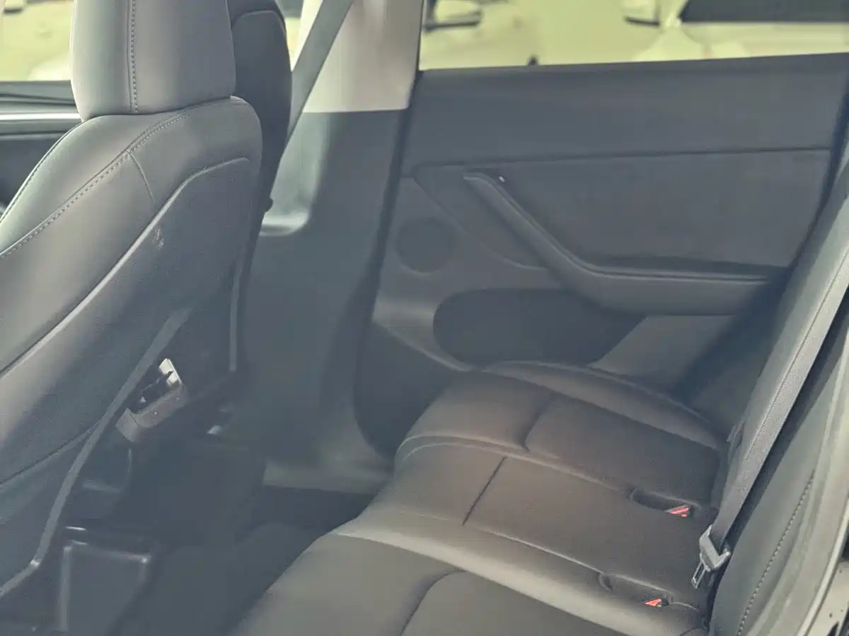 Фото 6 - Tesla Model Y