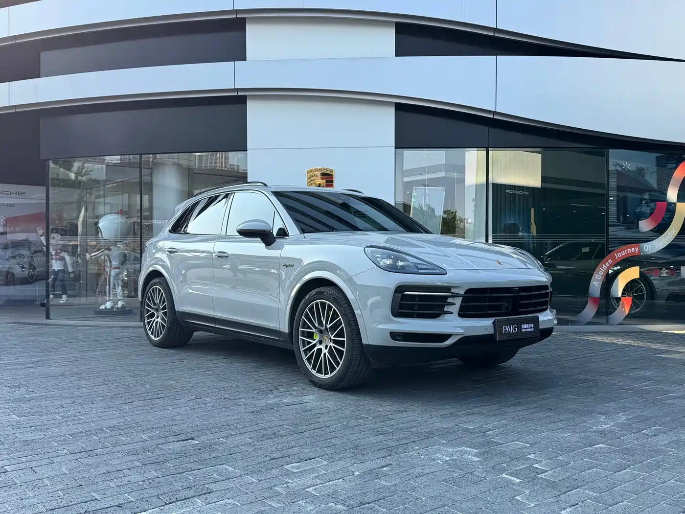 Porsche Cayenne New Energy 2023 Cayenne E-Hybrid 2.0T фото 3