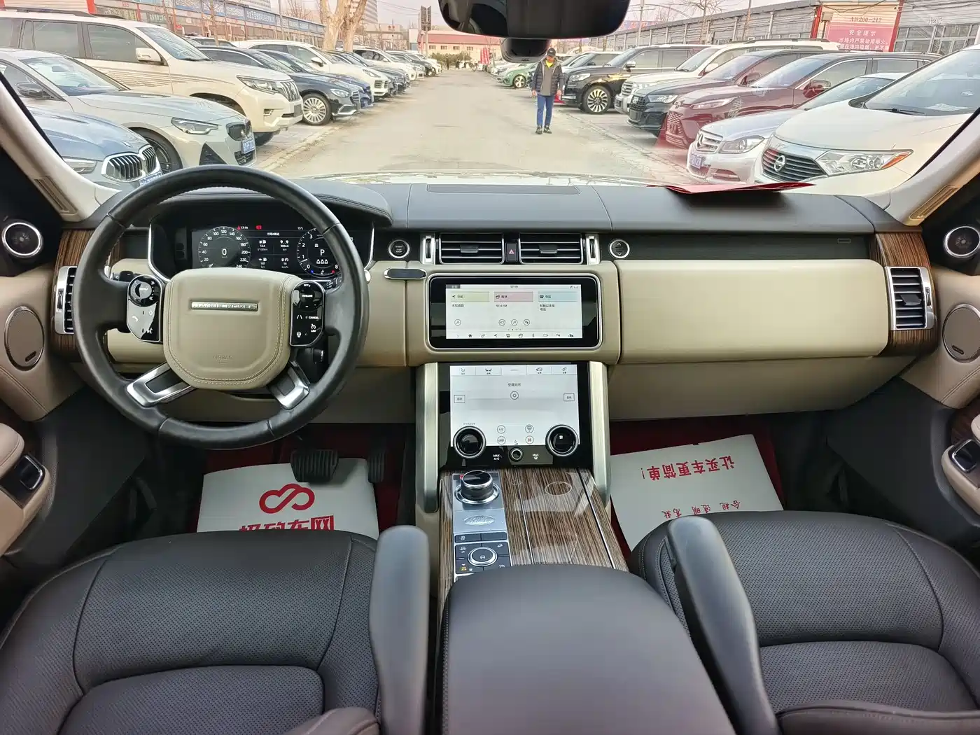 Land Rover Range Rover 2019 3.0 SCV6 Heritage Edition фото 15