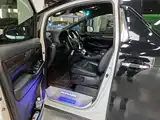 Фото 3 - Toyota Alphard