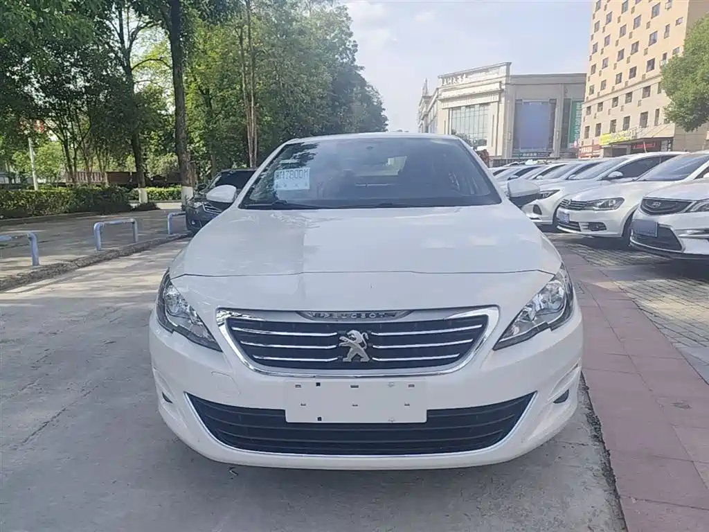 Peugeot 408 2014 1.8L Automatic Luxury Edition фото 3
