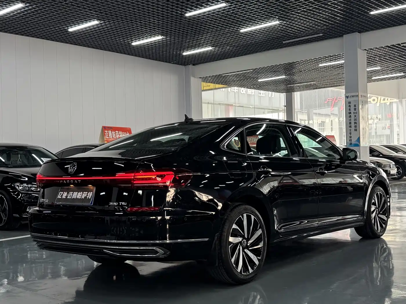Volkswagen Passat 2025 2025 Outstanding 380TSI Dragon Glory Edition