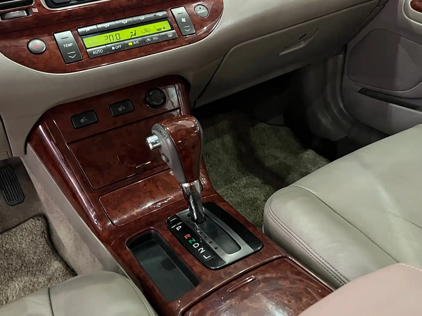 Toyota Camry (Overseas) 2005 2.4 Luxury Edition фото 12