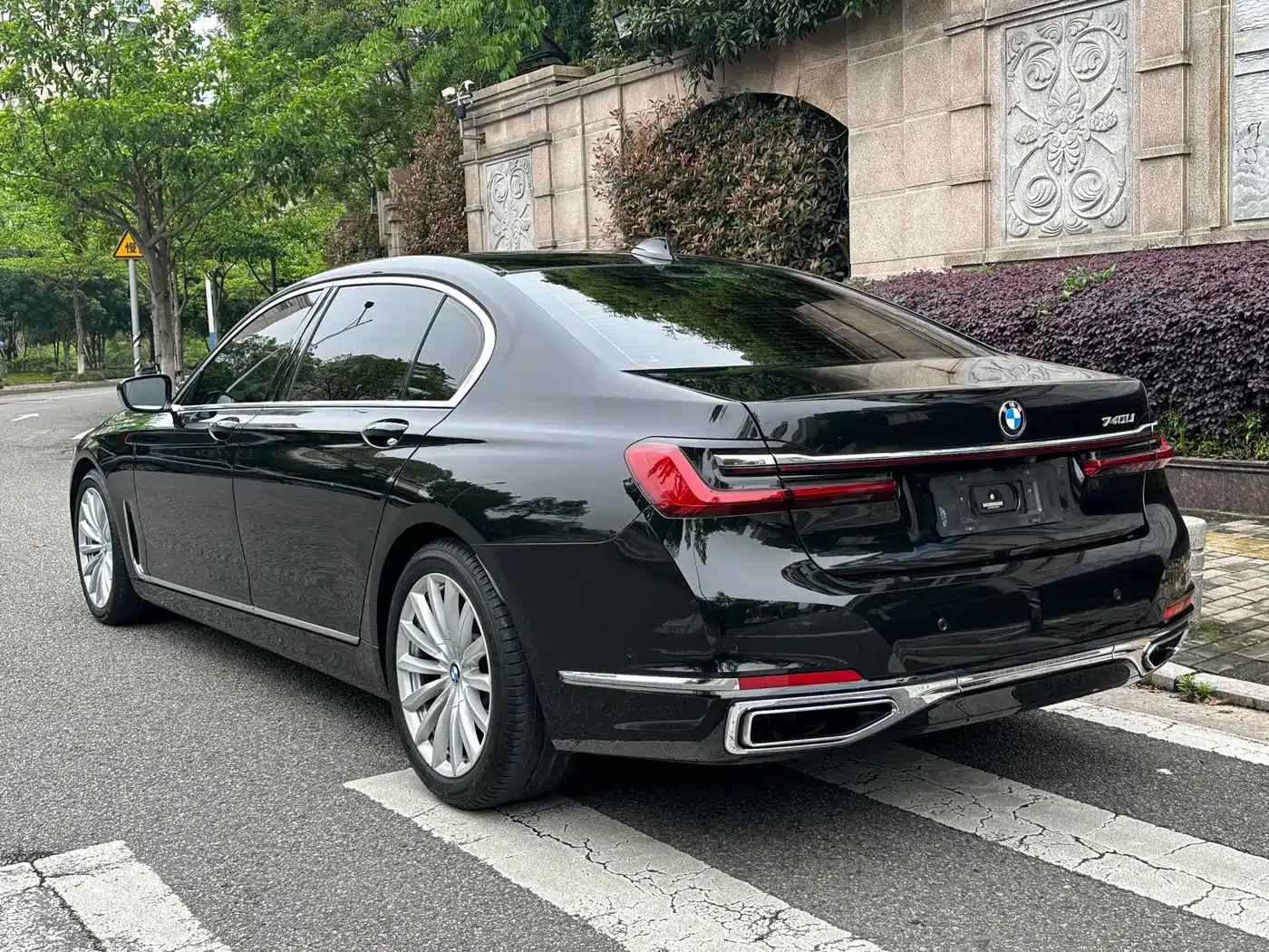 BMW 7 Series 2019 730Li Luxury Package фото 15
