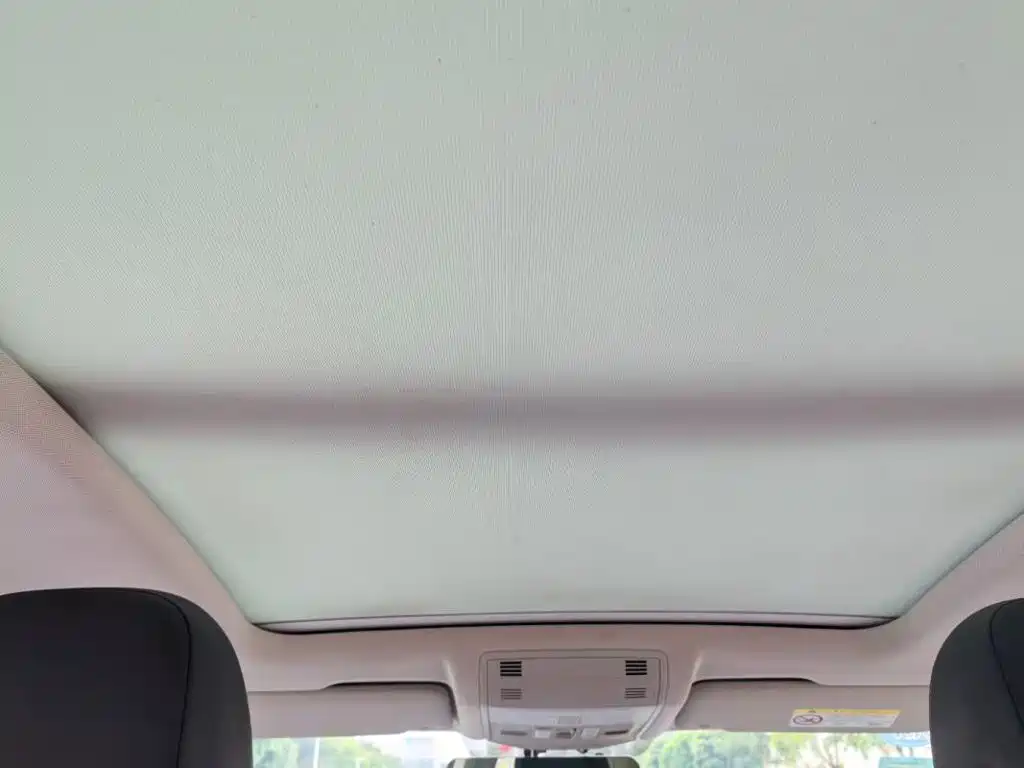 Фото 4 - Volkswagen T-ROC