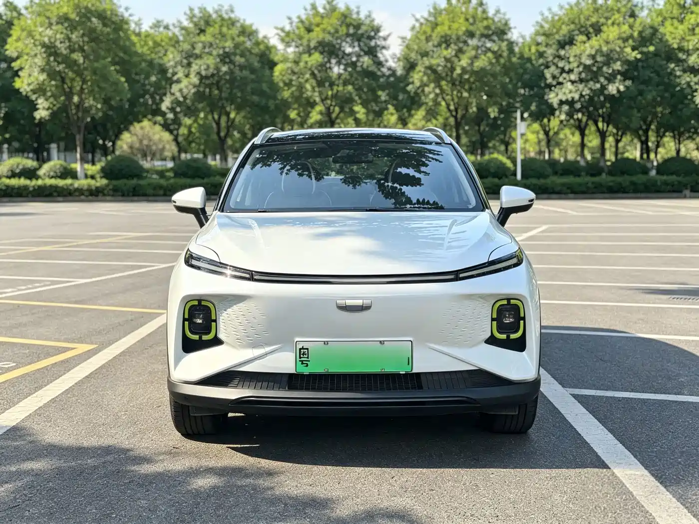 Фото 2 - Geely Geometry E Firefly