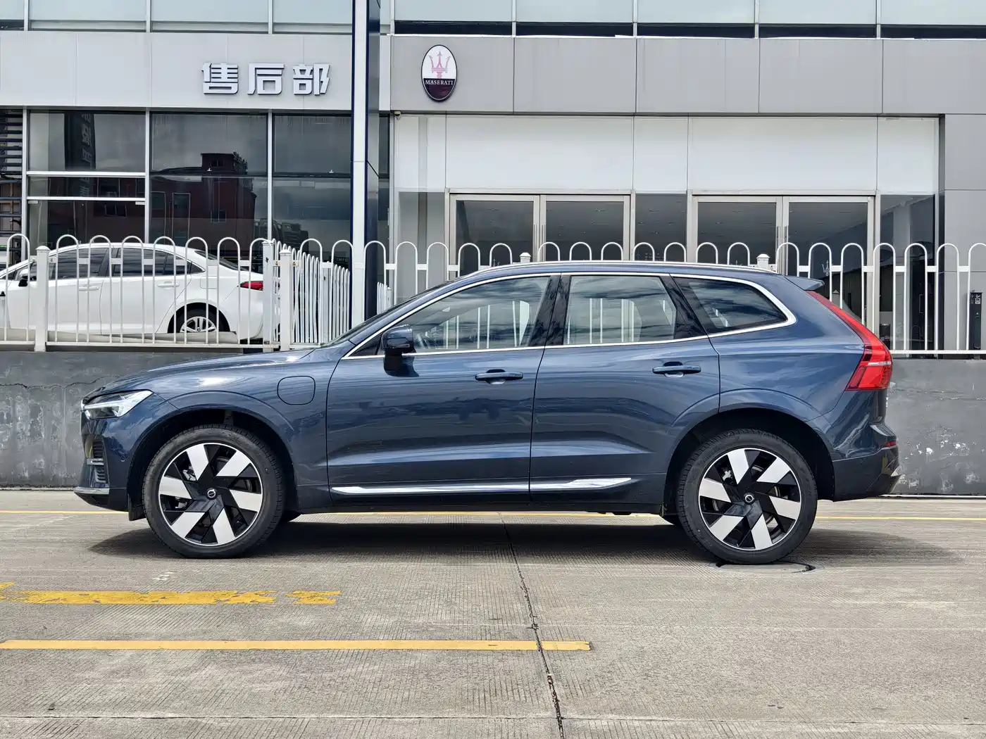 Volvo XC60 Plug-in Hybrid 2024 2025 Plug-in Hybrid Long Range AWD Zhiya Luxury Edition