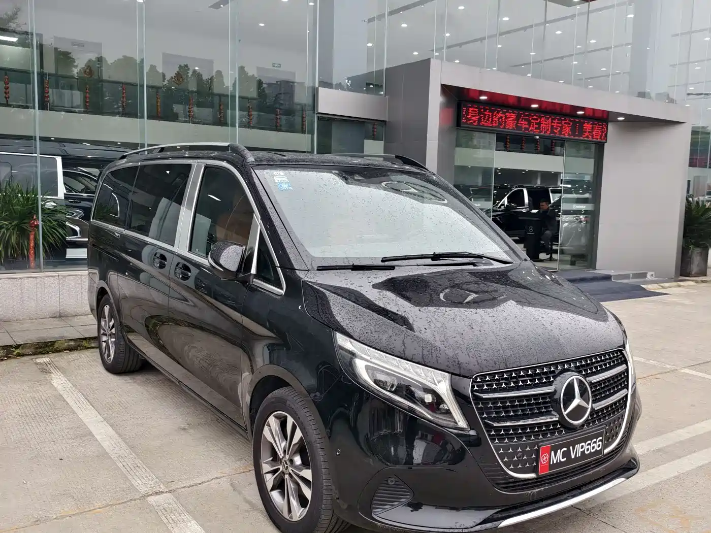 Mercedes-Benz V-Class 2018 V 260 Navigator Edition China VI фото 3