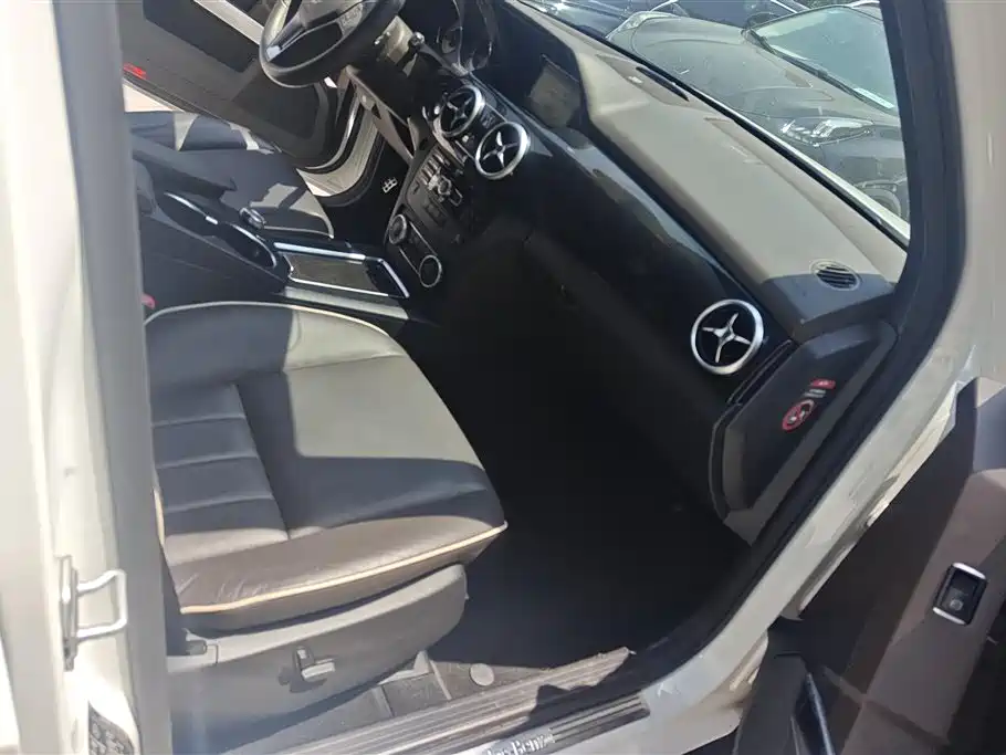Mercedes-Benz GLK-Class 2013 Facelift GLK 300 4MATIC Fashion фото 8