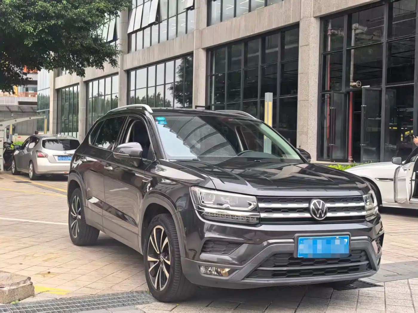 Volkswagen Tharu 2021 Model 280TSI 2WD Luxury Edition фото 3