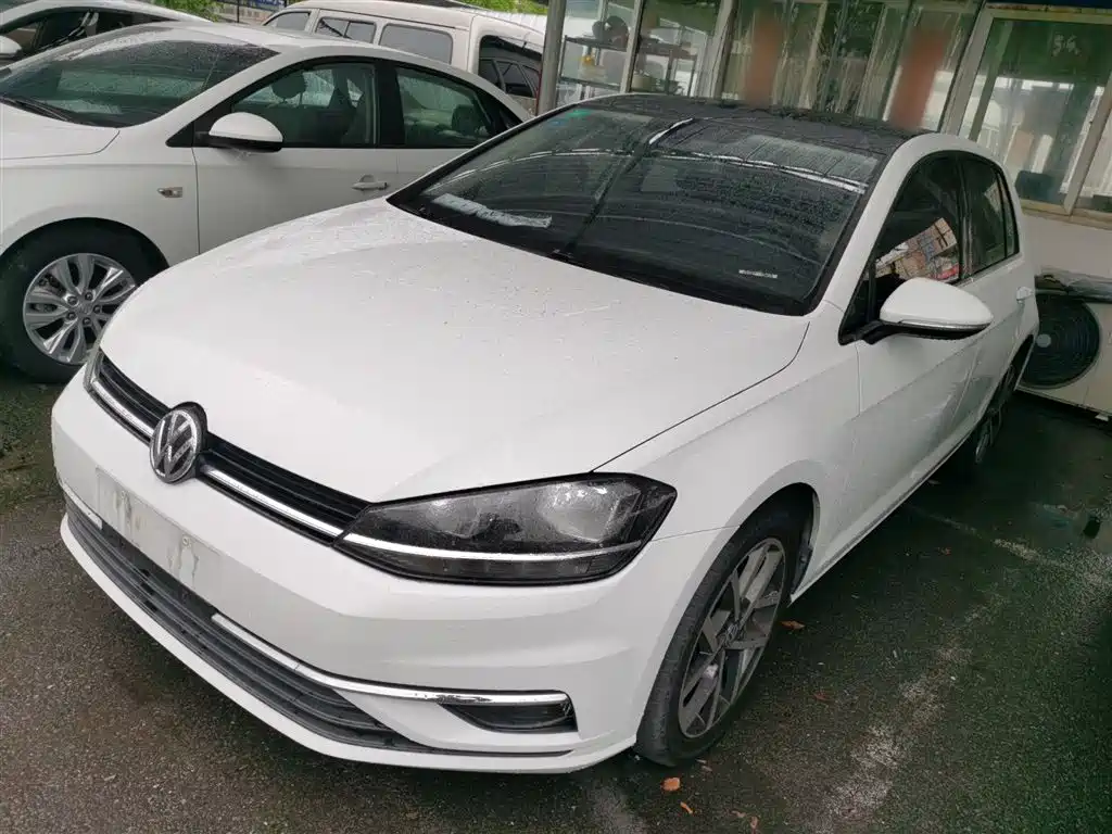 Volkswagen Golf 2020 280TSI DSG Comfort фото 2