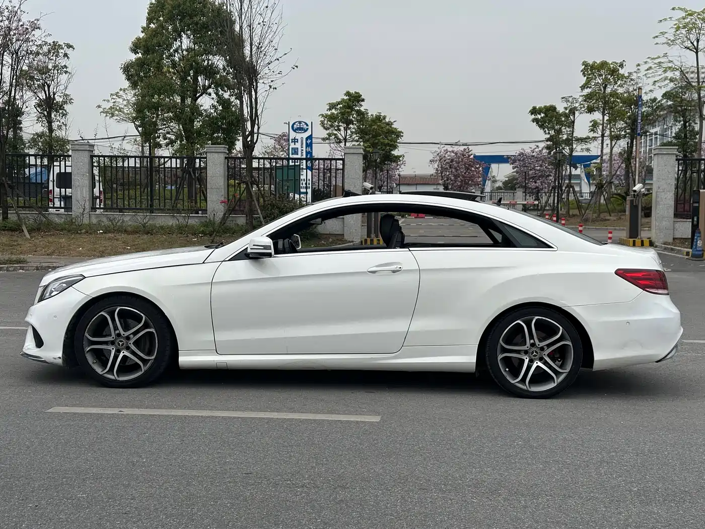 Mercedes-Benz E-Class (Import) 2014 E 200 Coupe фото 11