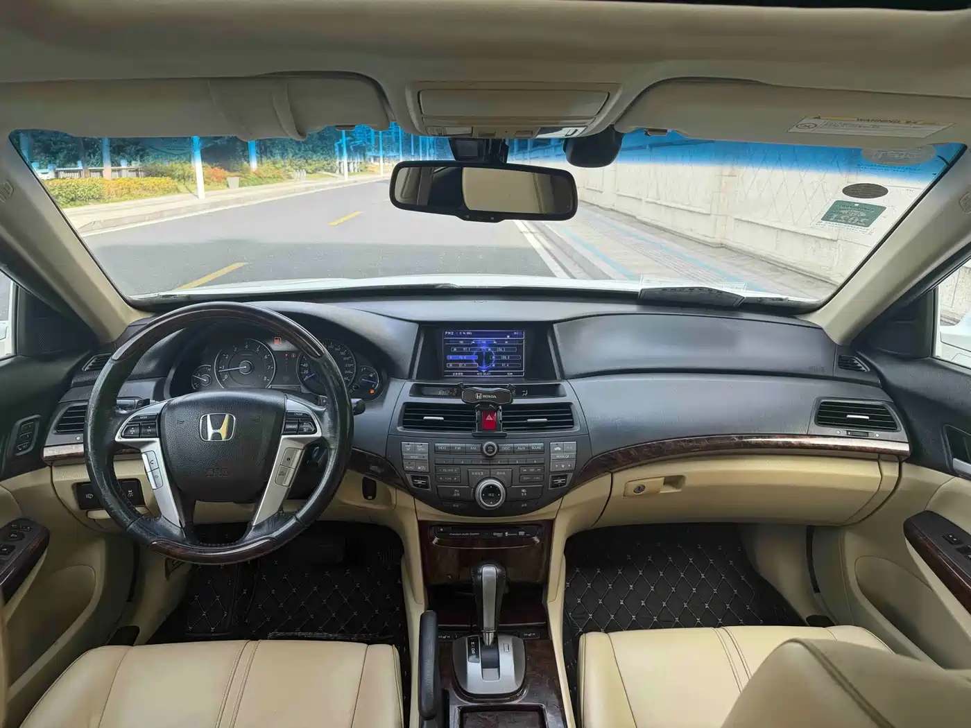 Honda Crosstour 2011 3.5L Prestige Edition фото 8