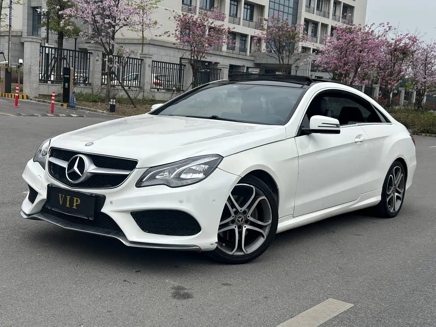 Mercedes-Benz E-Class (Import) 2014 E 200 Coupe