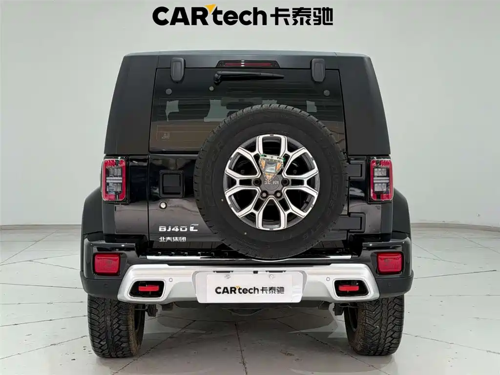 BAIC ORV Beijing Offroad BJ40 2024 2.0T Urban Hunter Glory Edition фото 9