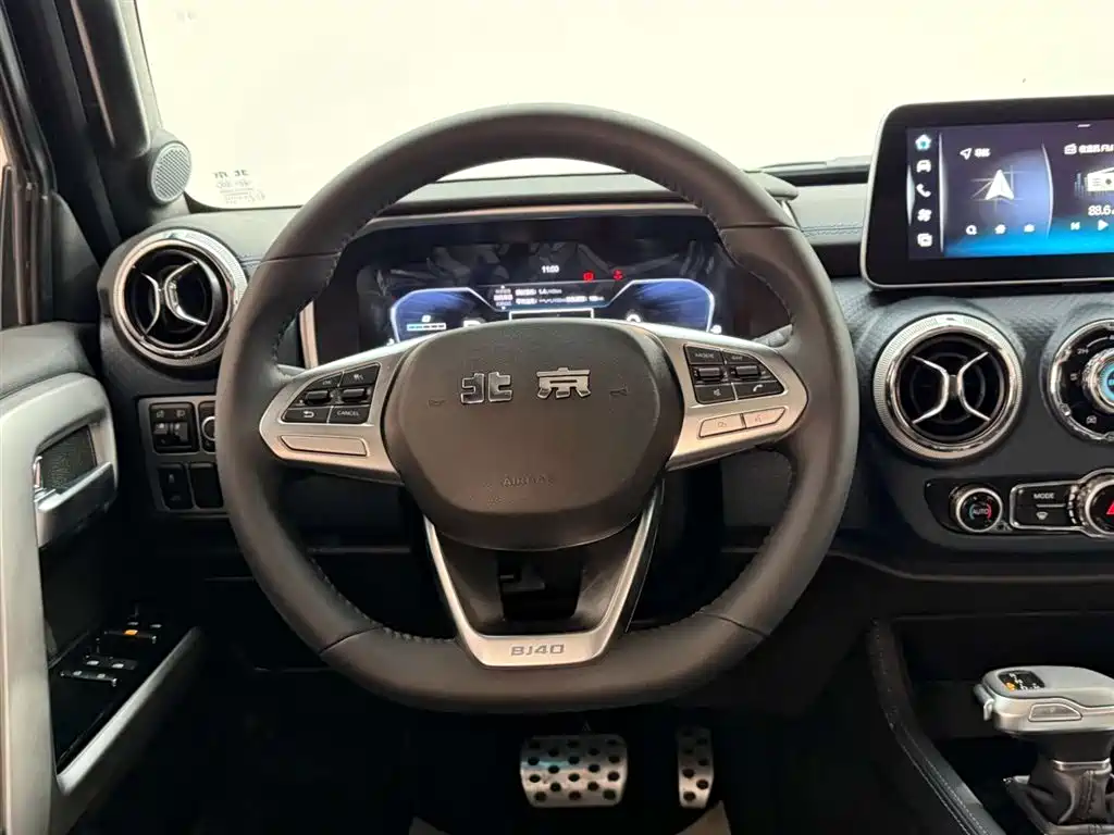 BAIC ORV Beijing Offroad BJ40 2024 2.0T Urban Hunter Glory Edition фото 26
