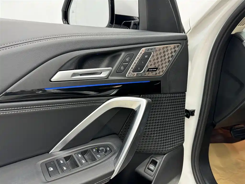 BMW X1 2023 sDrive25Li X Design Package фото 7